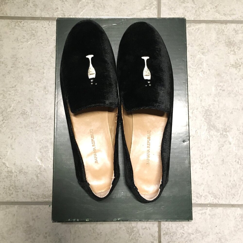 Banana Republic black velvet shoes - Picture 2 of 6